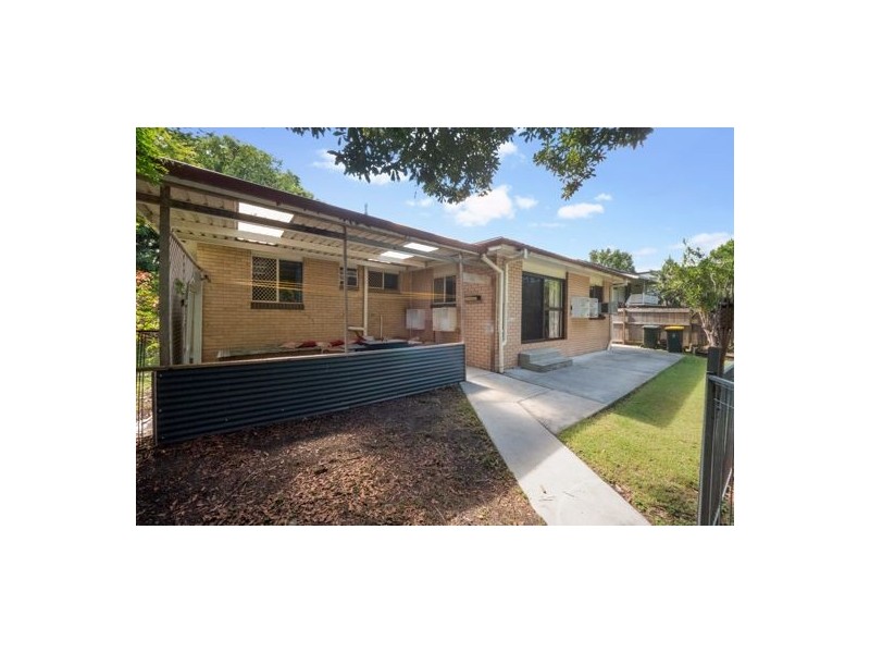 44 Granadilla Street, Macgregor QLD 4109