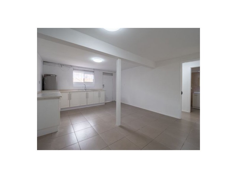 17 Laver Street, Macgregor QLD 4109