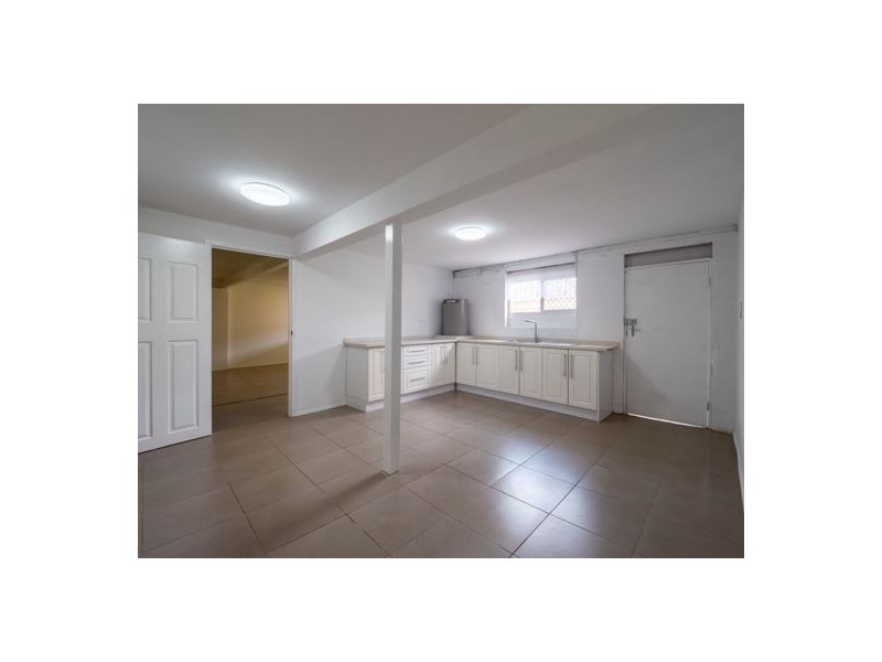 17 Laver Street, Macgregor QLD 4109