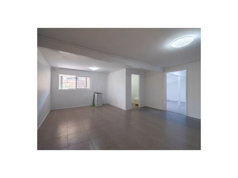 17 Laver Street, Macgregor QLD 4109