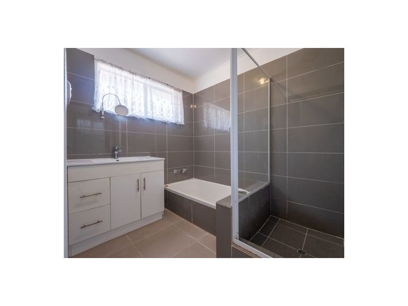 17 Laver Street, Macgregor QLD 4109