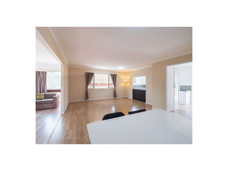 17 Laver Street, Macgregor QLD 4109