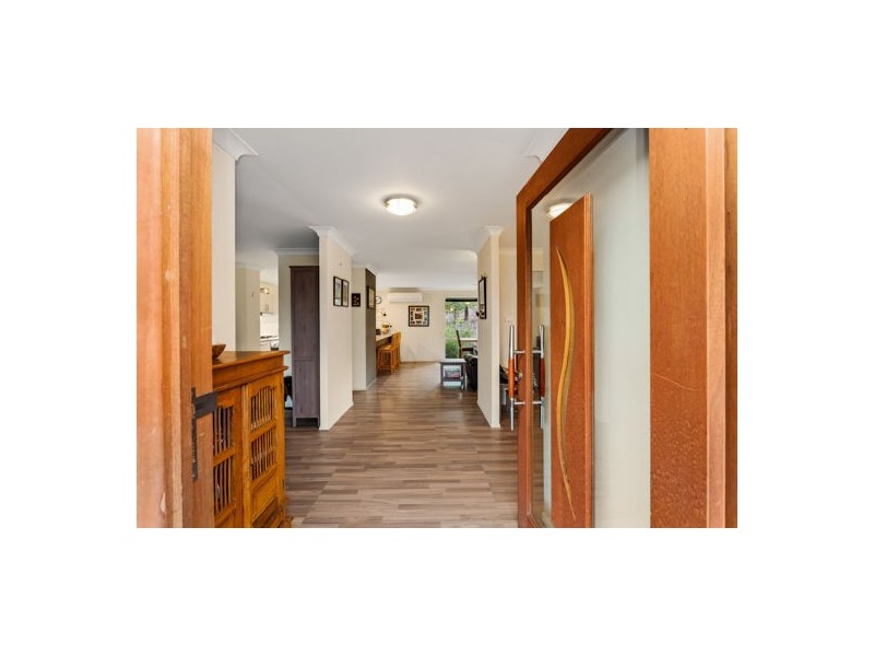 184 Walker Drive, Kooralbyn QLD 4285