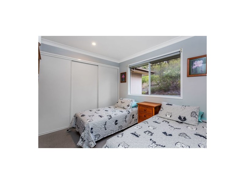 184 Walker Drive, Kooralbyn QLD 4285