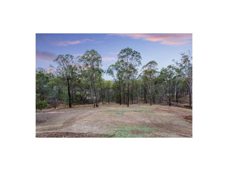 184 Walker Drive, Kooralbyn QLD 4285