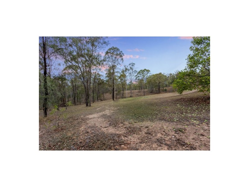 184 Walker Drive, Kooralbyn QLD 4285