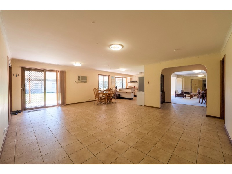 105 Lindenthal Road, Park Ridge QLD 4125