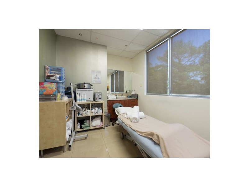 8 3986-3988 Pacific Highway, Loganholme QLD 4129