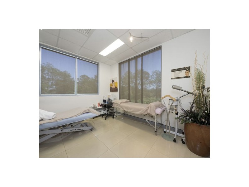 8 3986-3988 Pacific Highway, Loganholme QLD 4129