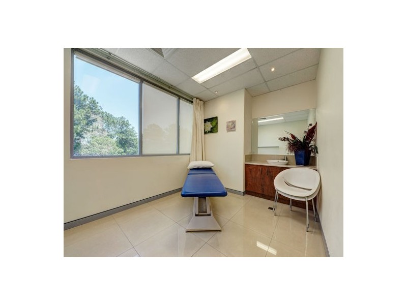 8 3986-3988 Pacific Highway, Loganholme QLD 4129
