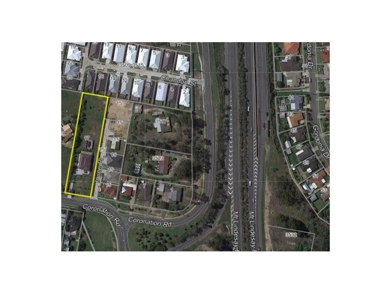 .17 Coronation Rd, Hillcrest QLD 4118