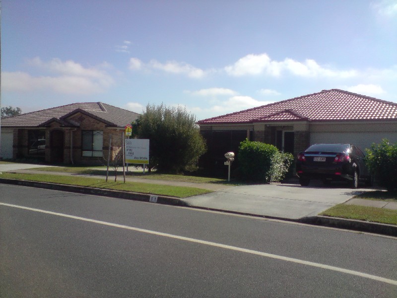 11 Oakview St, Parkinson QLD 4115