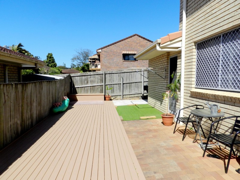 10 Lawrence Close, Robertson QLD 4109