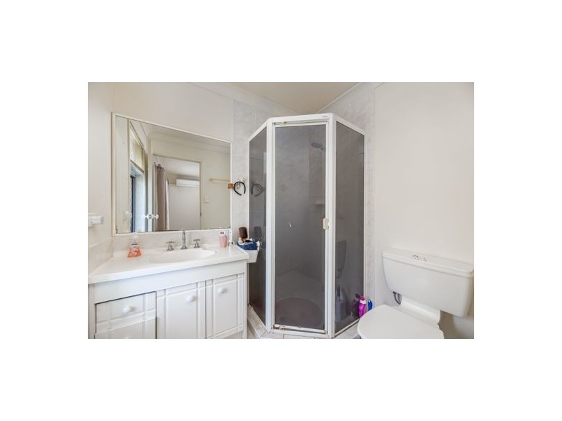 10 Lawrence Close, Robertson QLD 4109