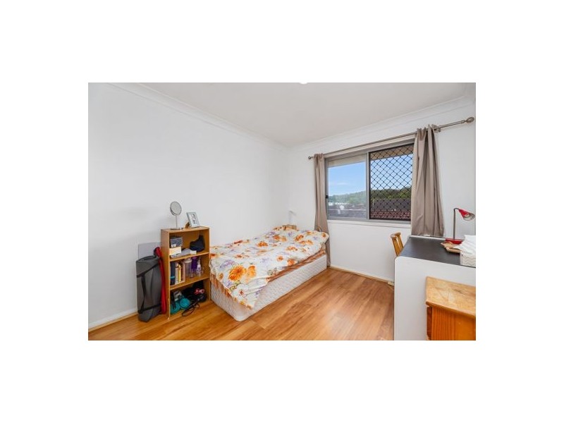 10 Lawrence Close, Robertson QLD 4109