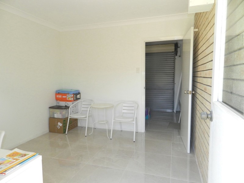 10 Lawrence Close, Robertson QLD 4109