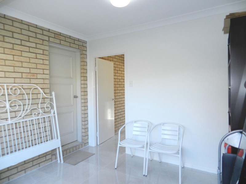 10 Lawrence Close, Robertson QLD 4109