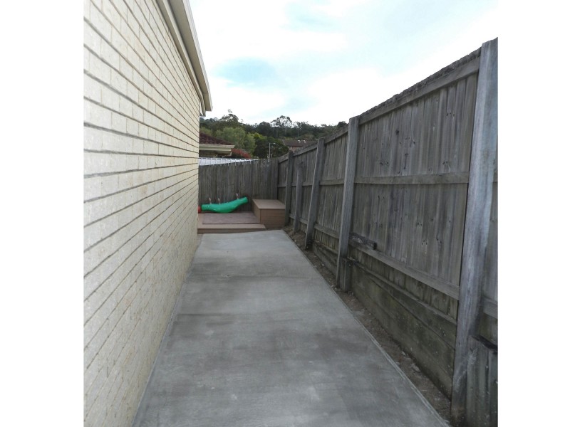 18 10 Lawrence Close Robertson Qld 4109 Yong Real Estate