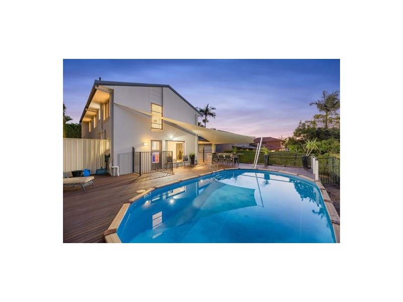 12 Kernow Street, Robertson QLD 4109