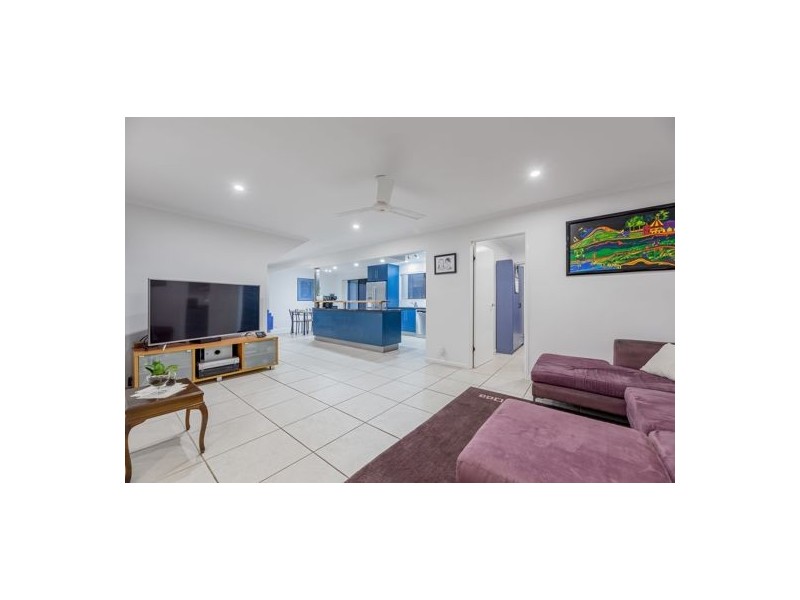 12 Kernow Street, Robertson QLD 4109
