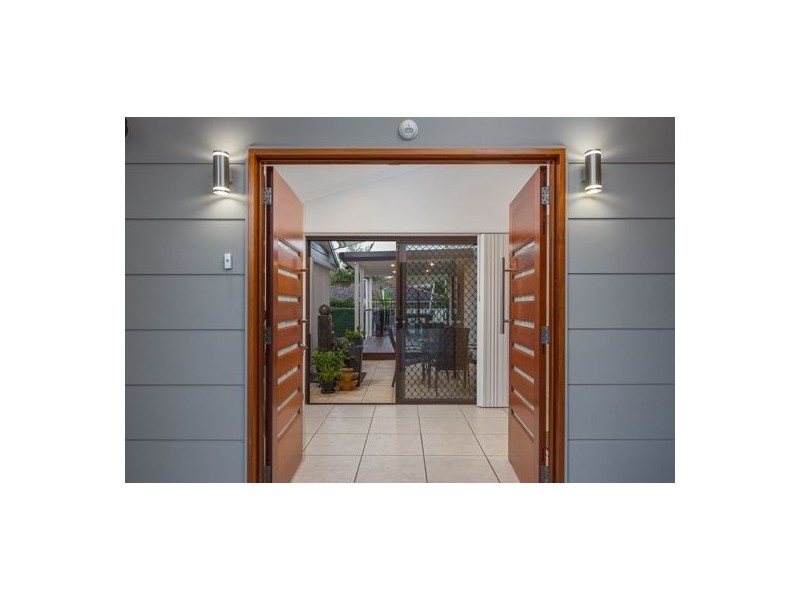 12 Kernow Street, Robertson QLD 4109