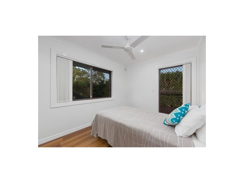 12 Kernow Street, Robertson QLD 4109