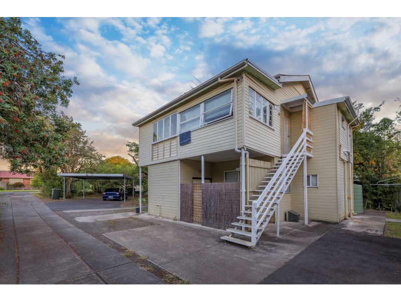 15 Clinton Street, Coopers Plains QLD 4108