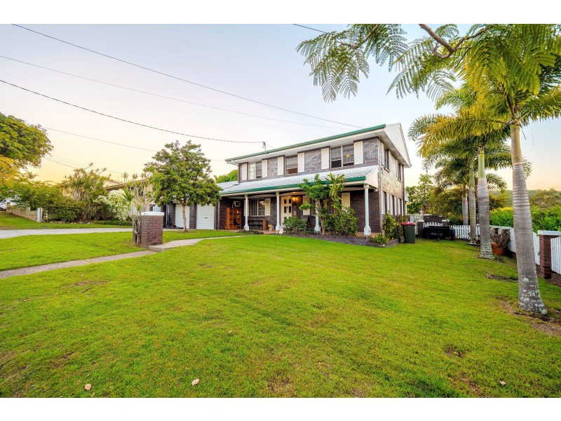 9 Akora Street, Macgregor QLD 4109