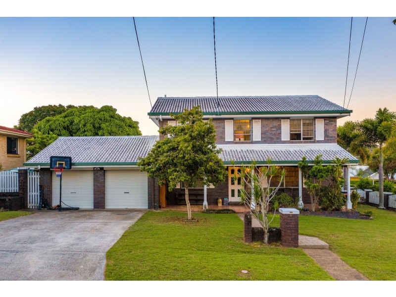 9 Akora Street, Macgregor QLD 4109