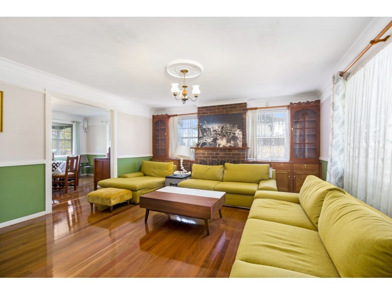 9 Akora Street, Macgregor QLD 4109