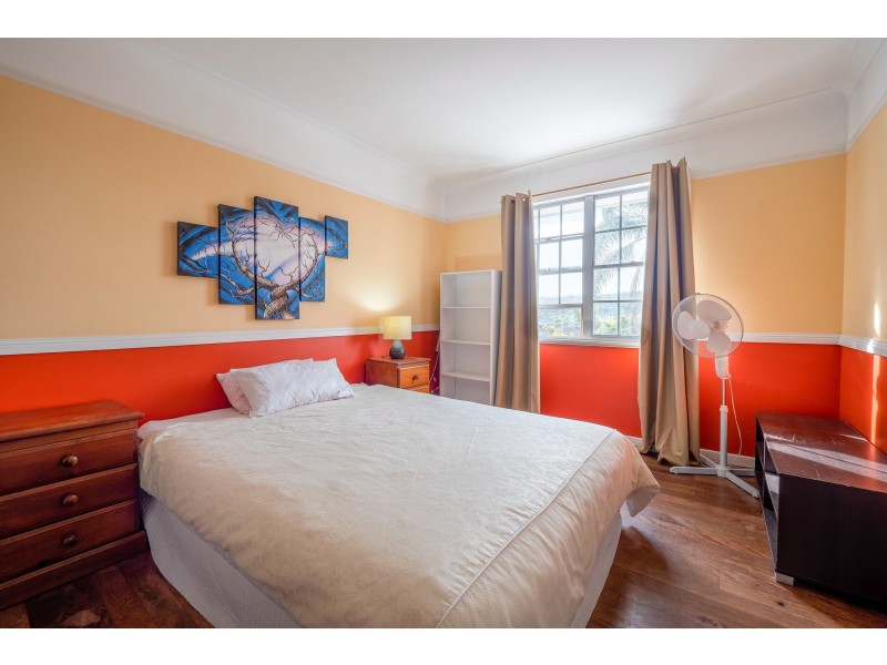 9 Akora Street, Macgregor QLD 4109