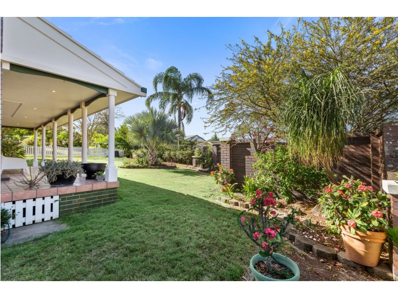 9 Akora Street, Macgregor QLD 4109