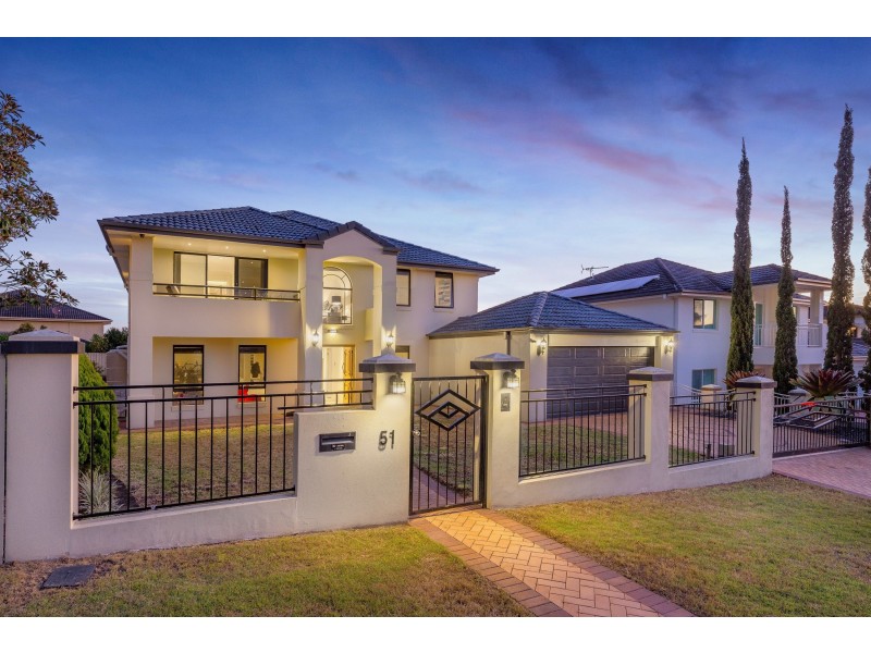 51 Willowleaf Close, Stretton QLD 4116