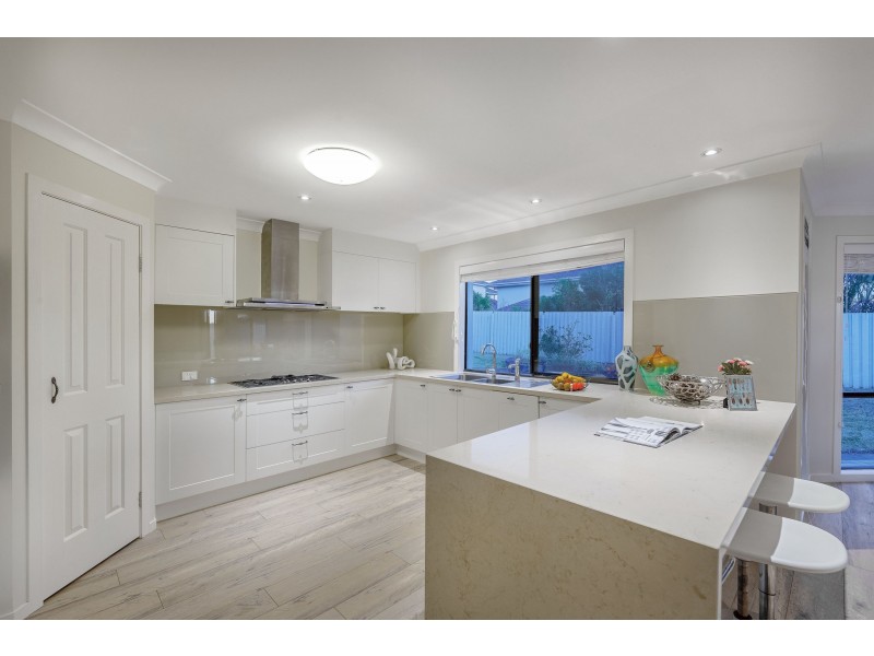 51 Willowleaf Close, Stretton QLD 4116