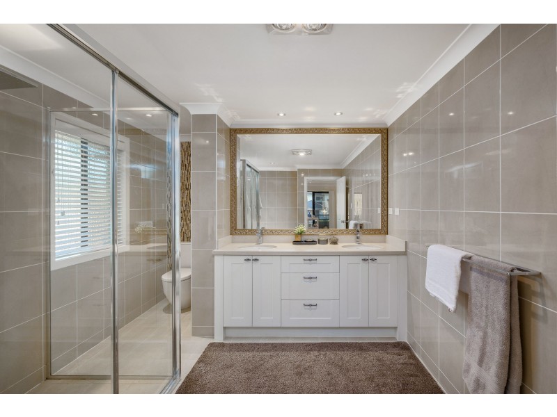 51 Willowleaf Close, Stretton QLD 4116