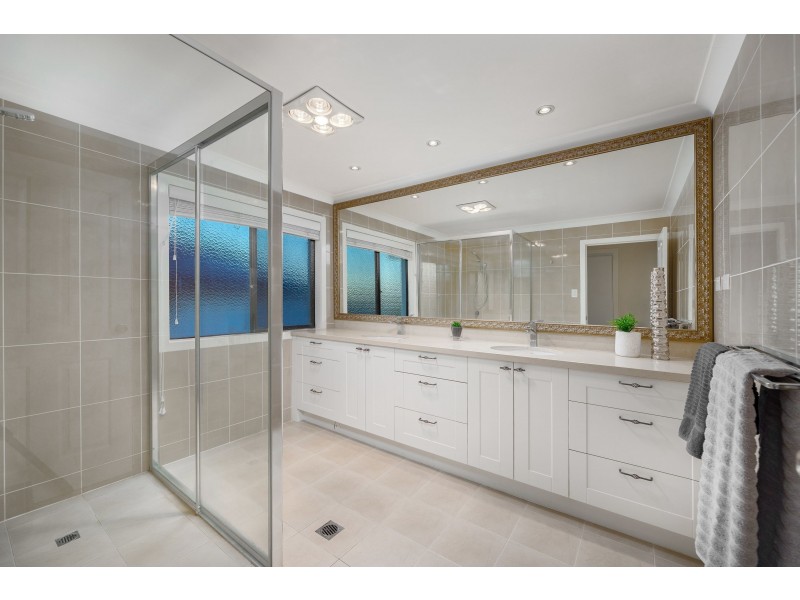 51 Willowleaf Close, Stretton QLD 4116