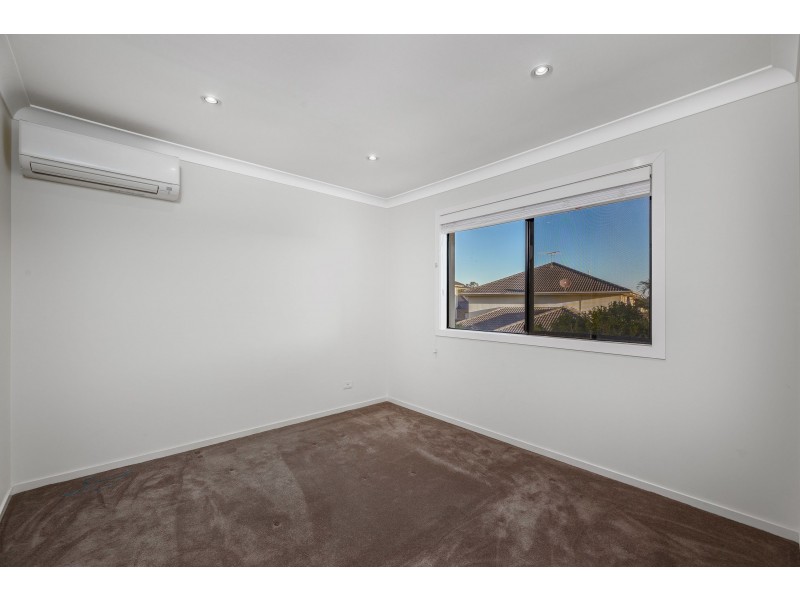 51 Willowleaf Close, Stretton QLD 4116
