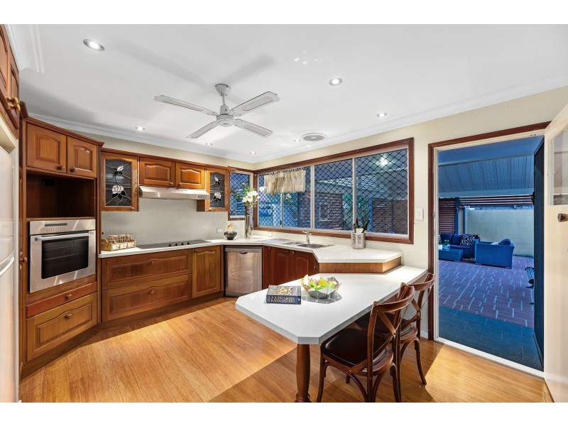 19 Cornell Street, Robertson QLD 4109