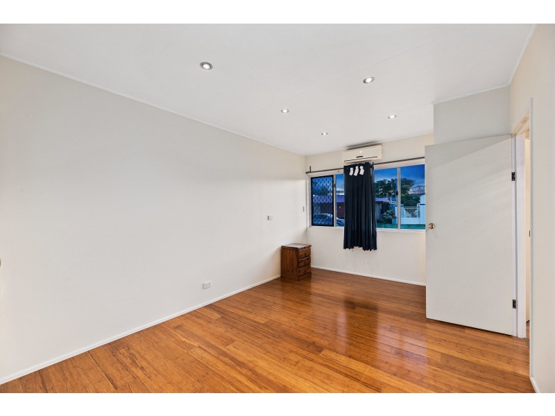 19 Cornell Street, Robertson QLD 4109