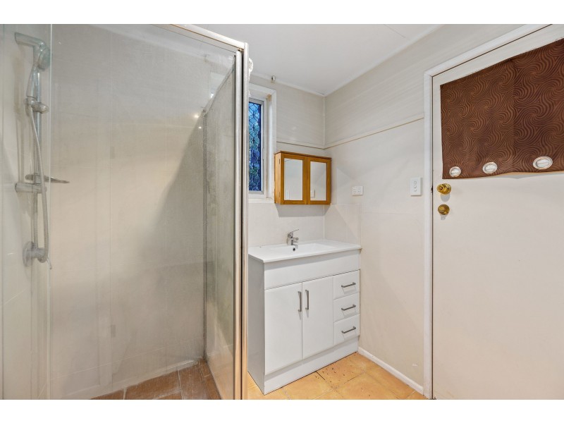 19 Cornell Street, Robertson QLD 4109