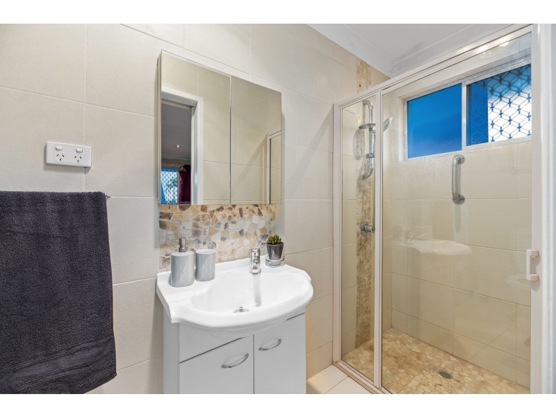 19 Cornell Street, Robertson QLD 4109