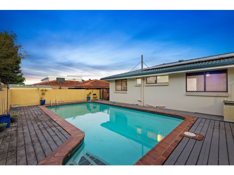 19 Cornell Street, Robertson QLD 4109