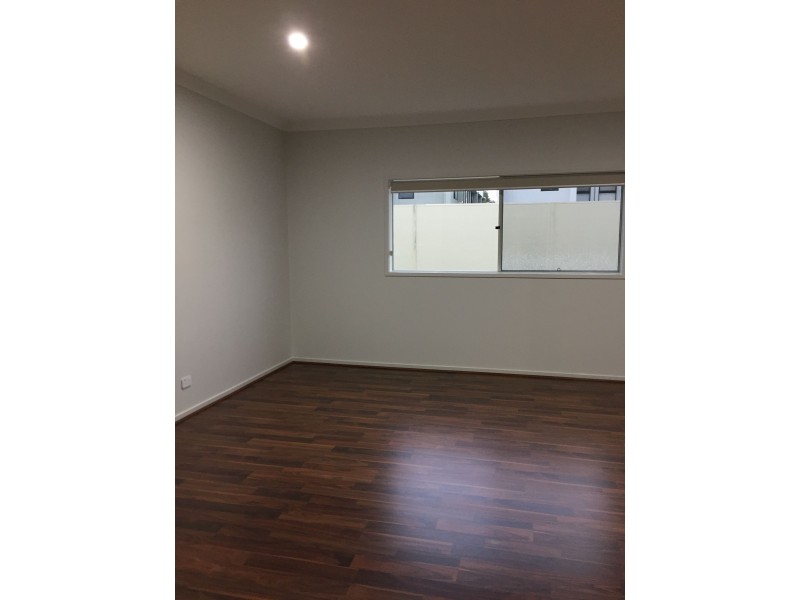 37 Eagle Parade, Rochedale QLD 4123
