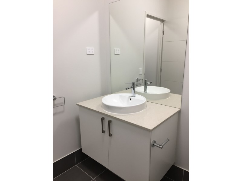 37 Eagle Parade, Rochedale QLD 4123