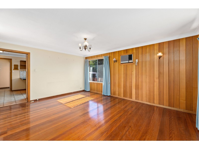 33 Benaud Street, Macgregor QLD 4109