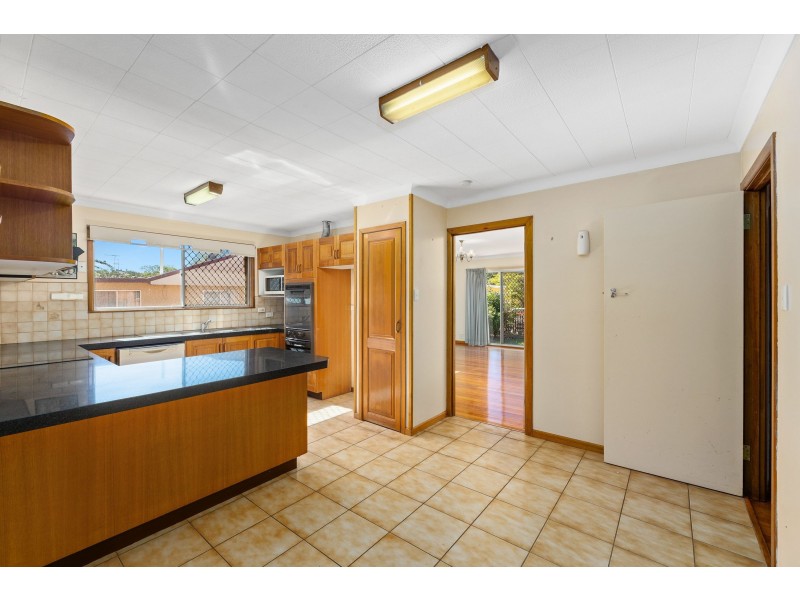 33 Benaud Street, Macgregor QLD 4109