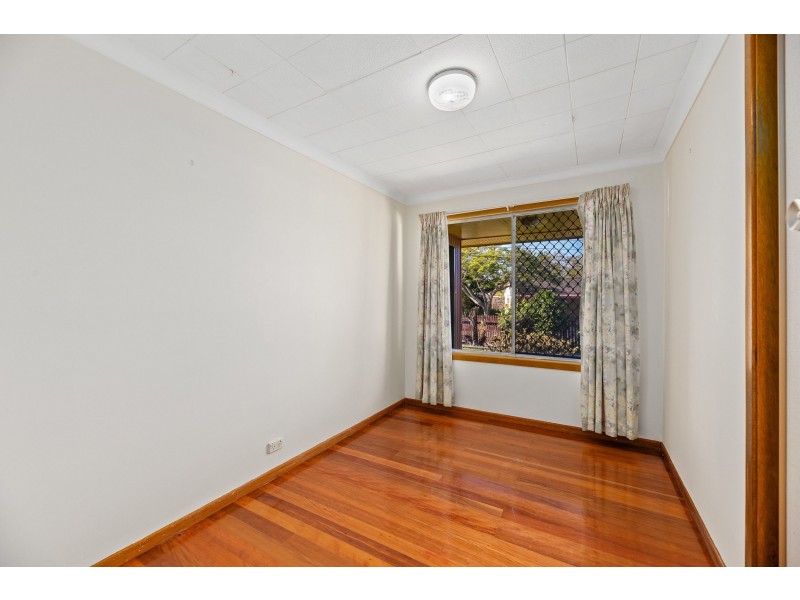 33 Benaud Street, Macgregor QLD 4109