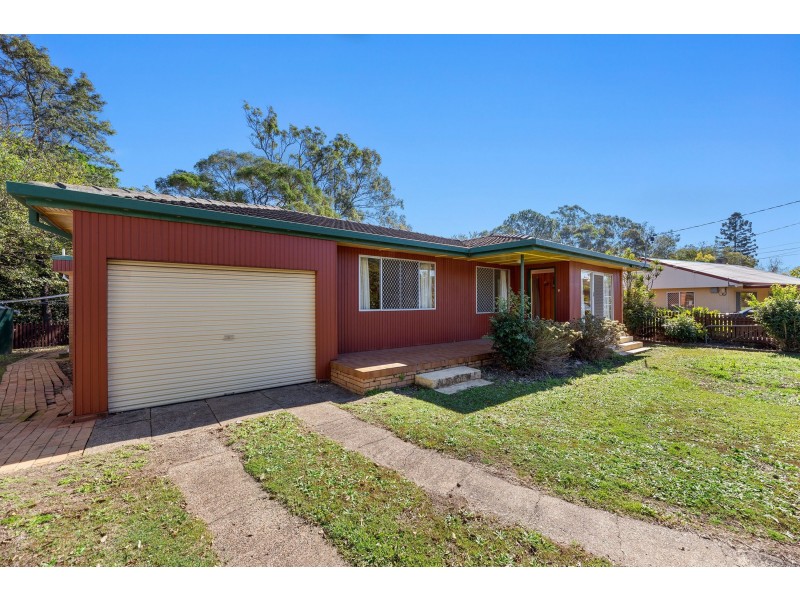 33 Benaud Street, Macgregor QLD 4109