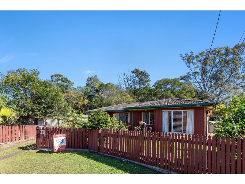 33 Benaud Street, Macgregor QLD 4109