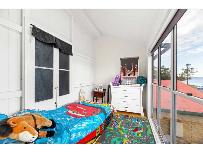 391 Esplanade, Manly QLD 4179